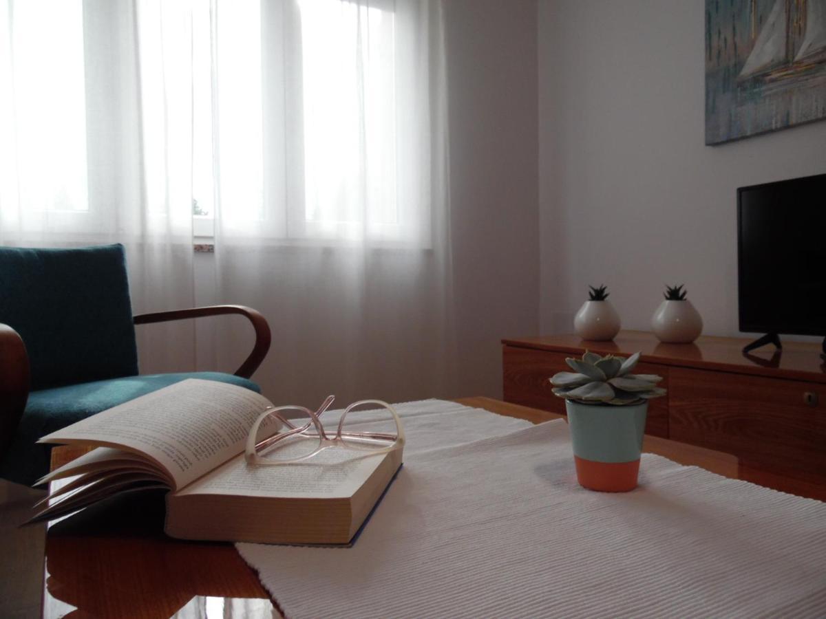 Apartment Lena Pula Extérieur photo