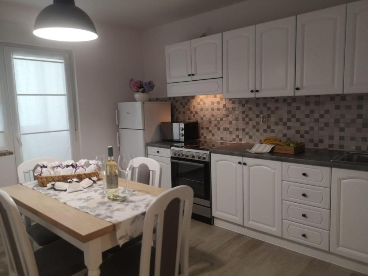 Apartment Lena Pula Extérieur photo