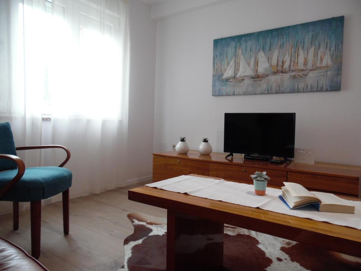 Apartment Lena Pula Extérieur photo
